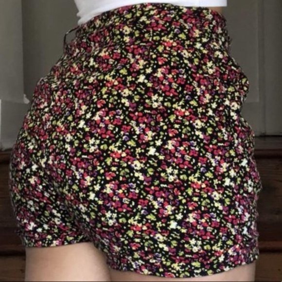 American Apparel High Waisted Floral Print Shorts - Women’s Size XS - Picture 2 of 4